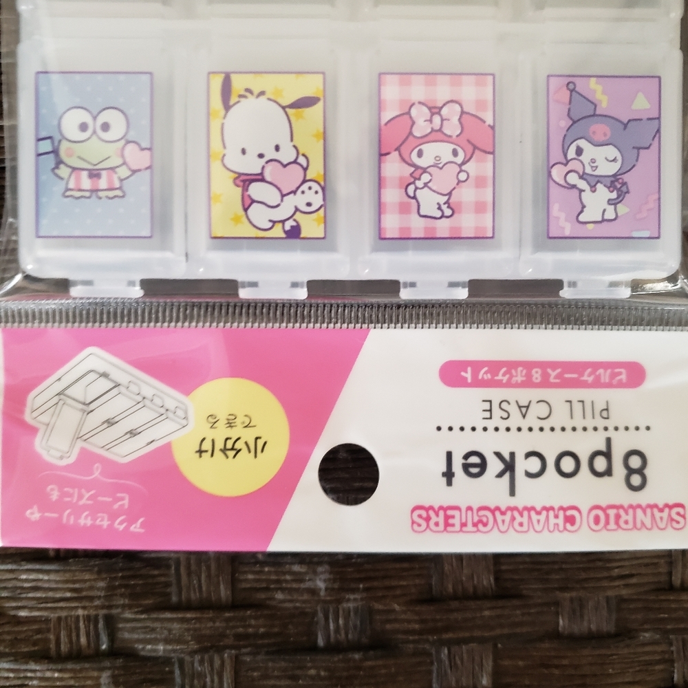 Sanrio Characters Pill Case 8 Pocket Accessory Box NEW Kuromi Cinnamoroll - Picture 2 of 5
